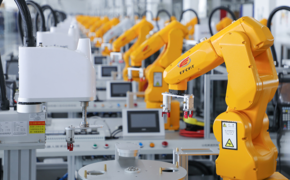 焊接机器人的机械手臂在编程上的注意事项