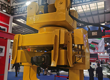 带钢码垛起重机