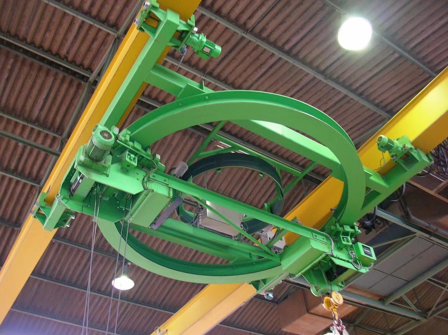 上旋码垛起重机.jpg 上旋码垛起重机.jpg