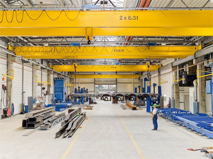 双梁桥式起重机.jpg